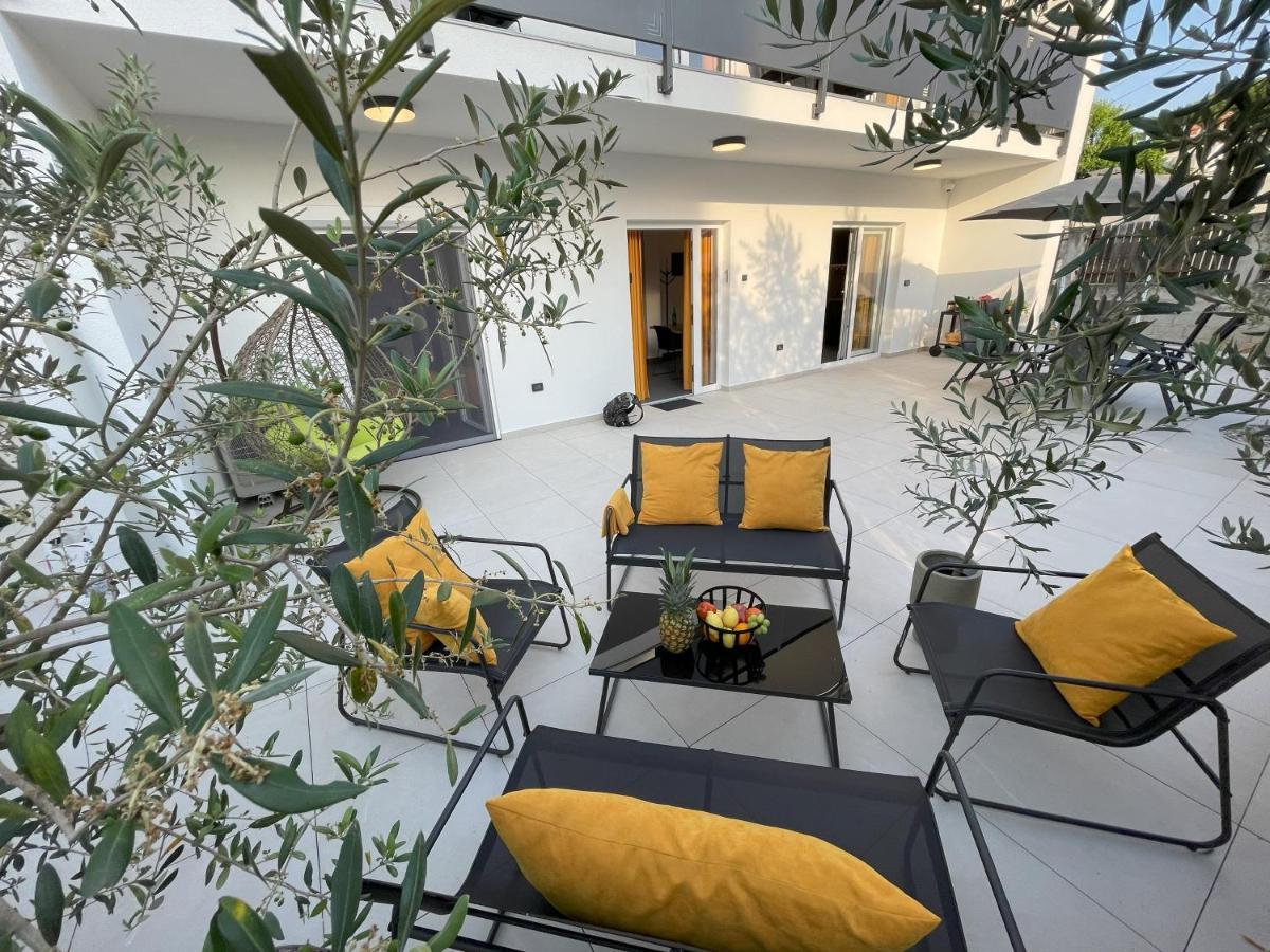 Valkane Beach Apartments Пула Экстерьер фото